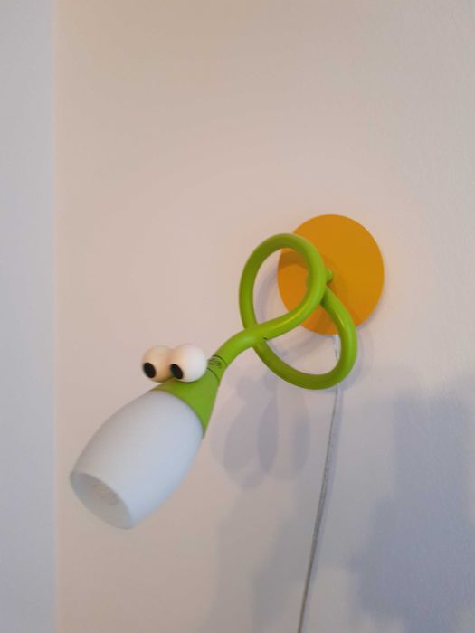 Lampka kinkiet "Wąż" do pokoju dziecięcego