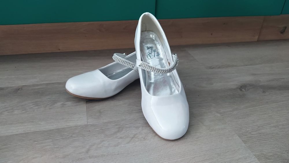 Pantofle buty komunijne 34 dla dziewczynki