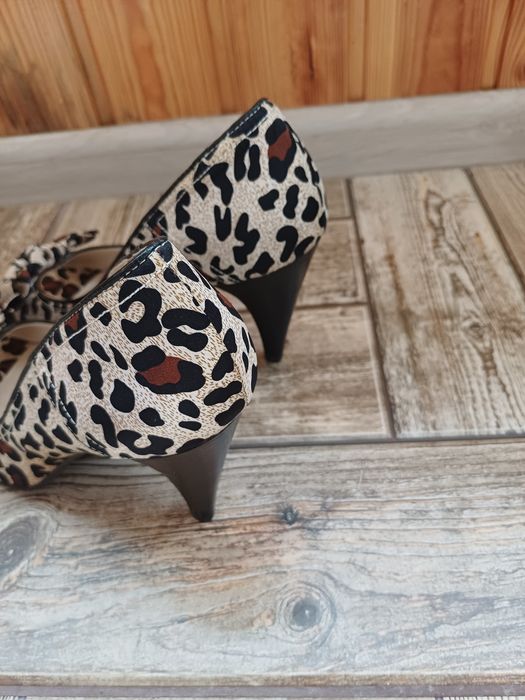 Туфлі босоніжки леопардовий принт