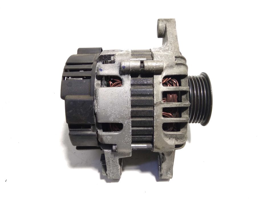 Генератор Hyundai i20, Hyundai i10 хюндай ай20 ай10 3730003200