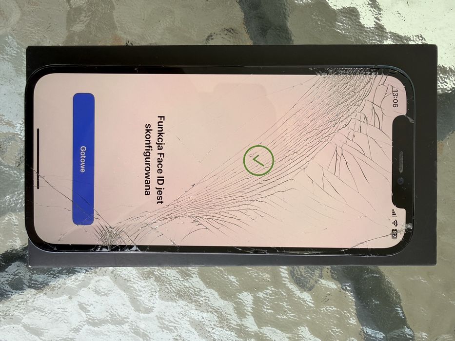 iPhone 12 Pro 128GB Pacific Blue iOS 18.7.2 Zbity wyświetlacz