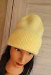 Śliczna czapka z angorą beanie żółta