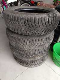 Komplet opony zimowych Goodyear Ultragrip 8 14" 185/70