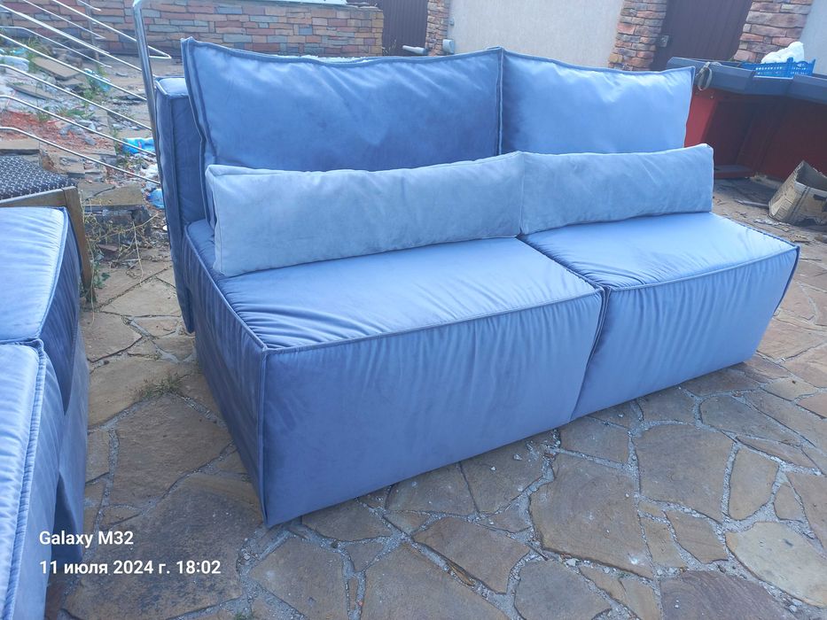 Прямой диван еврокнижка Хилтон.