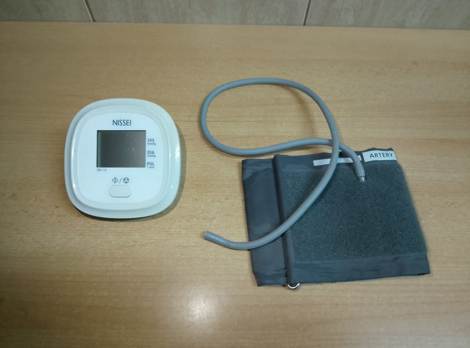 Ciśnieniomierz elektroniczny NISSEI