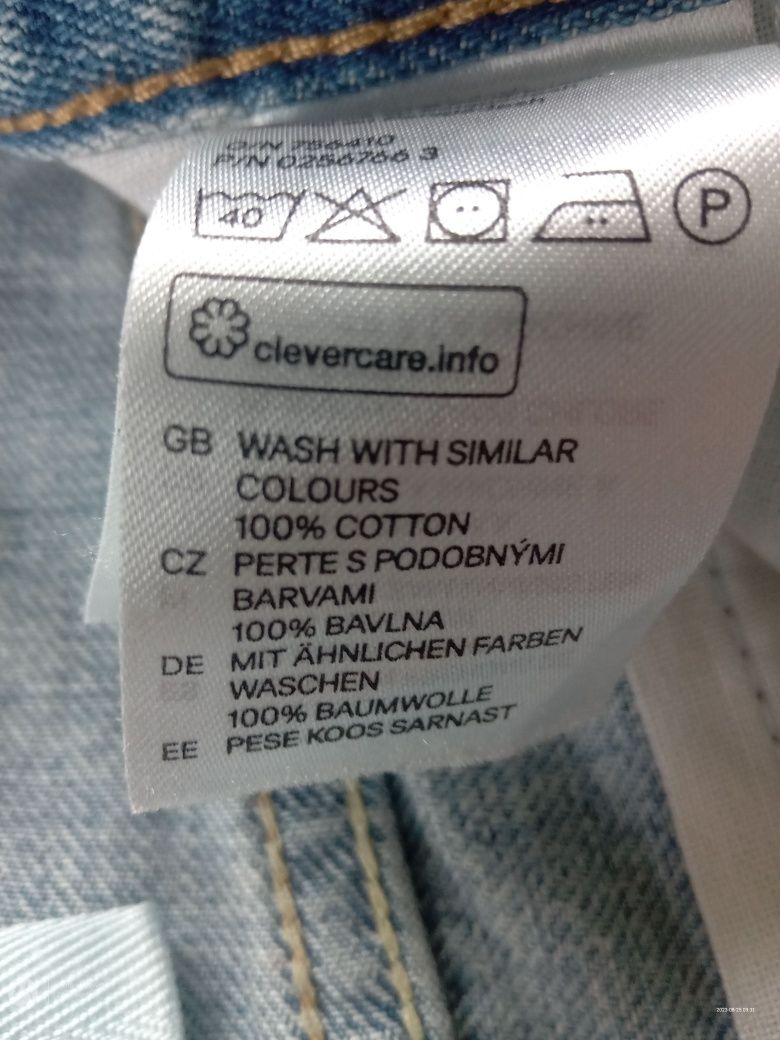 Krótkie spodenki  H&M  denim