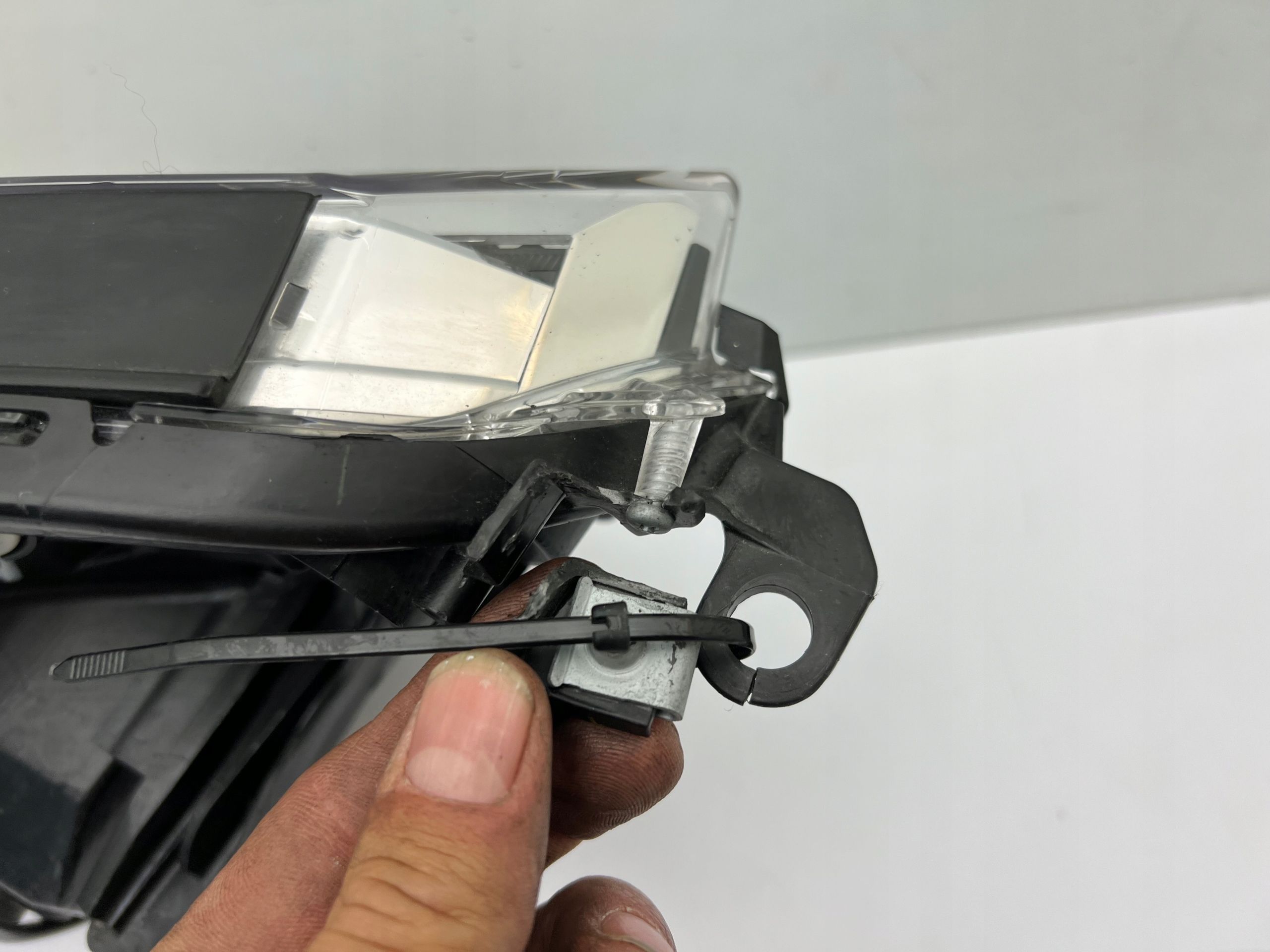 Toyota RAV4 IV Lift Lampa Przednia Lewa Full Led N 2015