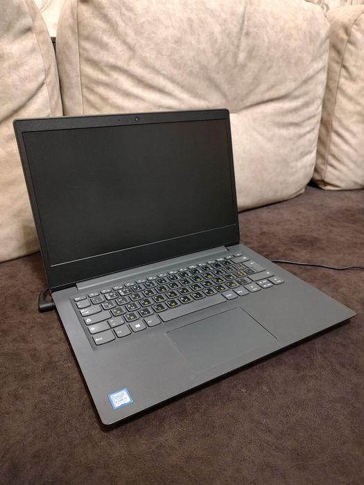 Ноутбук Lenovo V 14- IKB / RAM 8 ГБ / SSD 256 /Intel Core i3-8130U