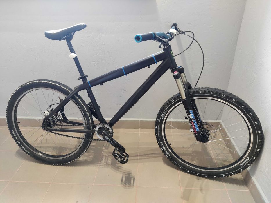 Rower Single speed, aluminiowa rama, Fox Forx 125R, hamulce tarczowe