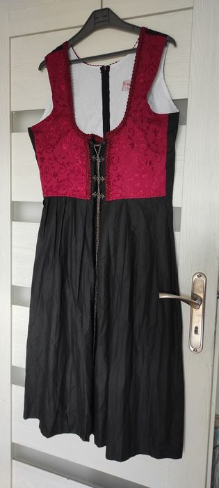 Suknia bawarska plus size
