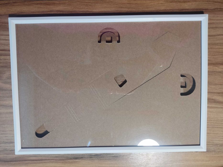 Zestaw ramek na zdjęcia Ikea YLLEVAD biały 21x30 6 sztuk