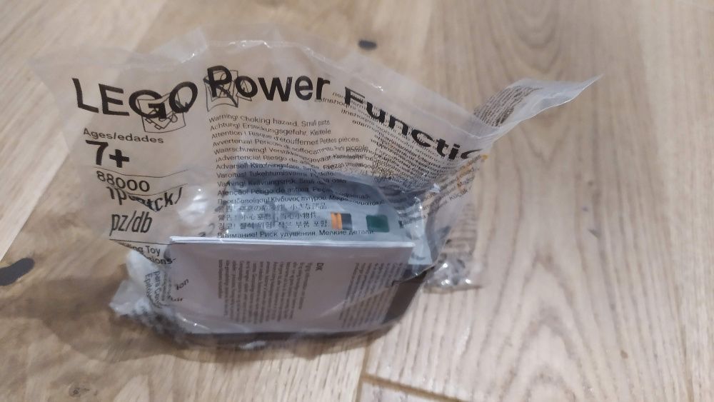 lego power functions 88000 - pojemnik na baterie, pociąg, BAT BOX AAA