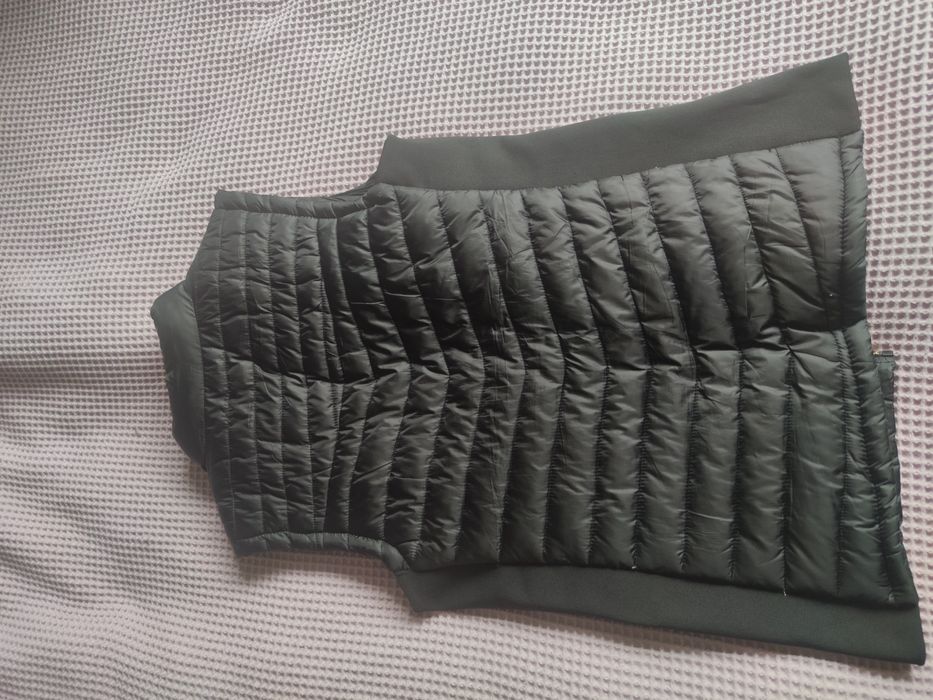 Желетка жіноча в гарному стані