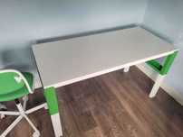 Oddam biurko Ikea za 2 czekolady kinder