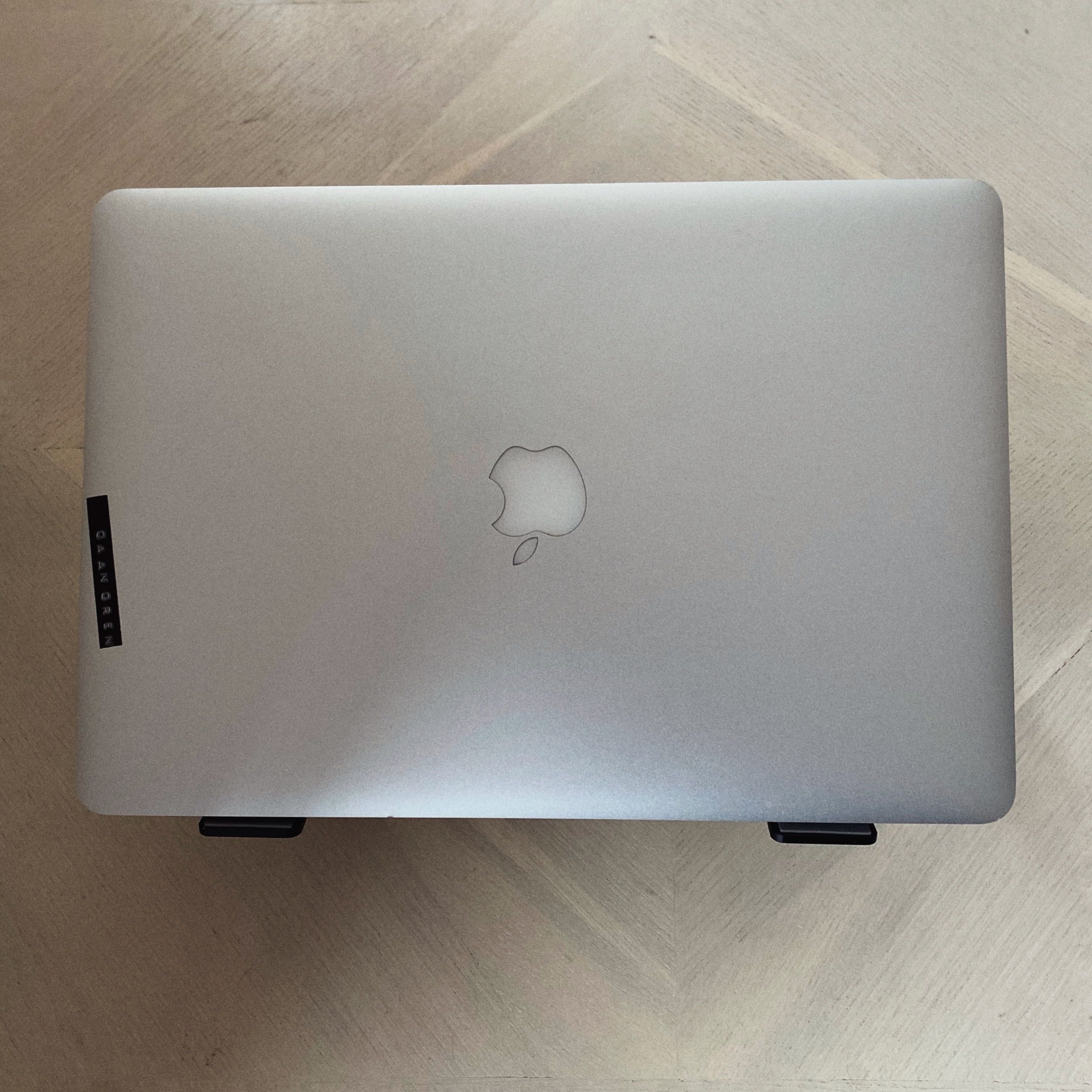 MacBook Pro Mid 2015 15 cali 16gb ram 256gb SSD