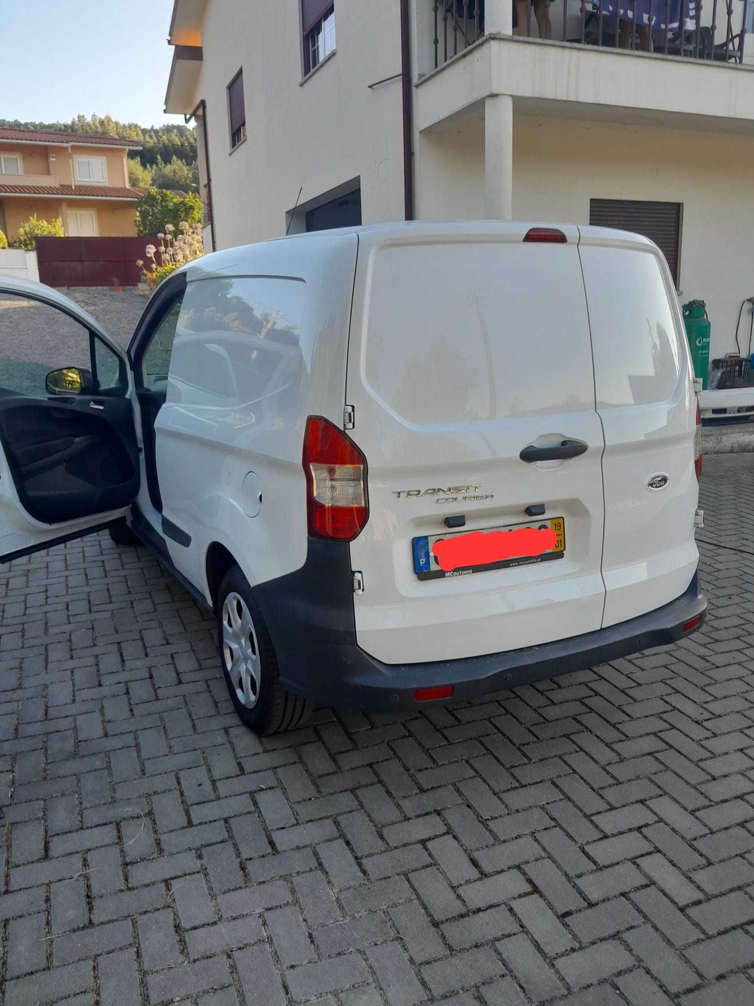 Ford Transit Courier