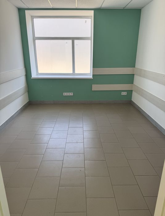 Комерційне приміщення вільного призначення від 15 до  100м2