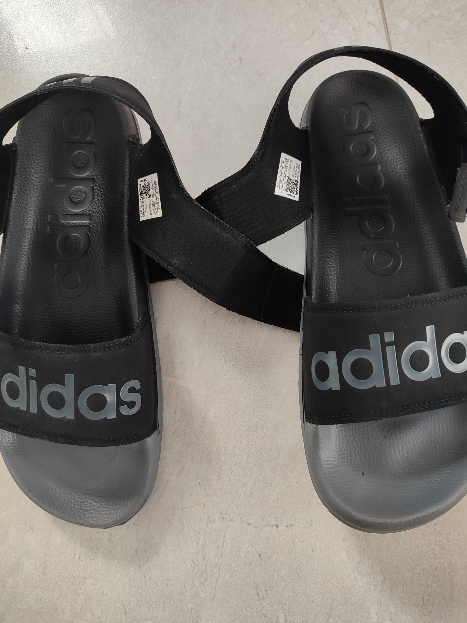 Sandały Adidas rozmiar 46 wkładka 29,5 cm