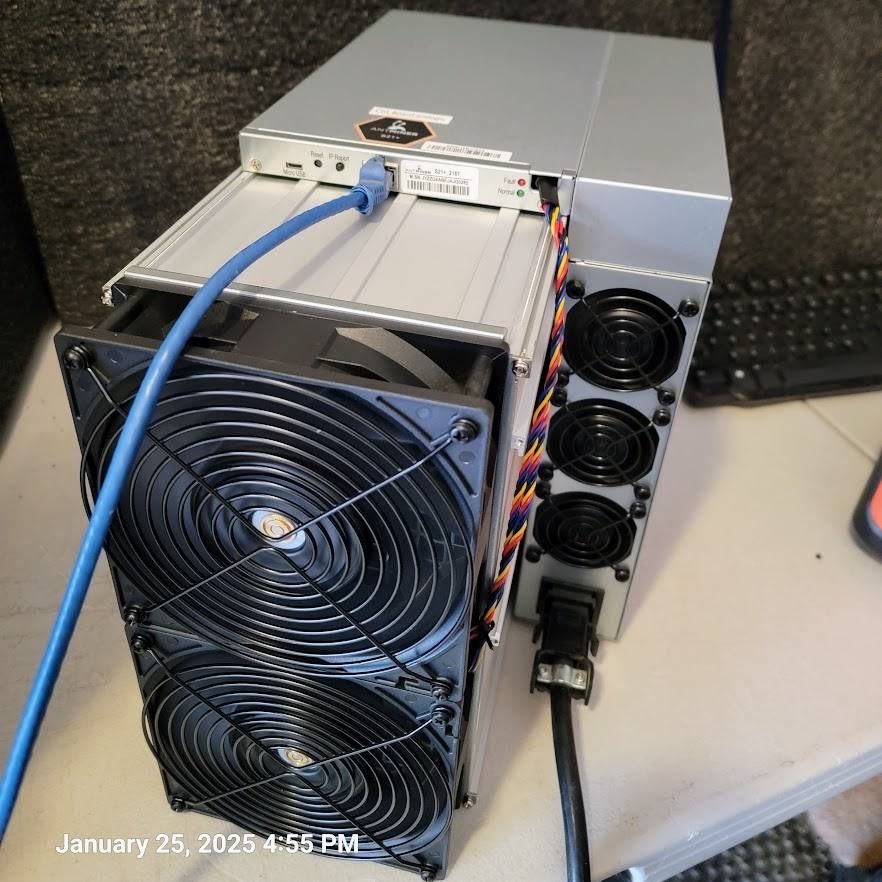 Mineradora Antminer S21+ (225TH novo na caixa)