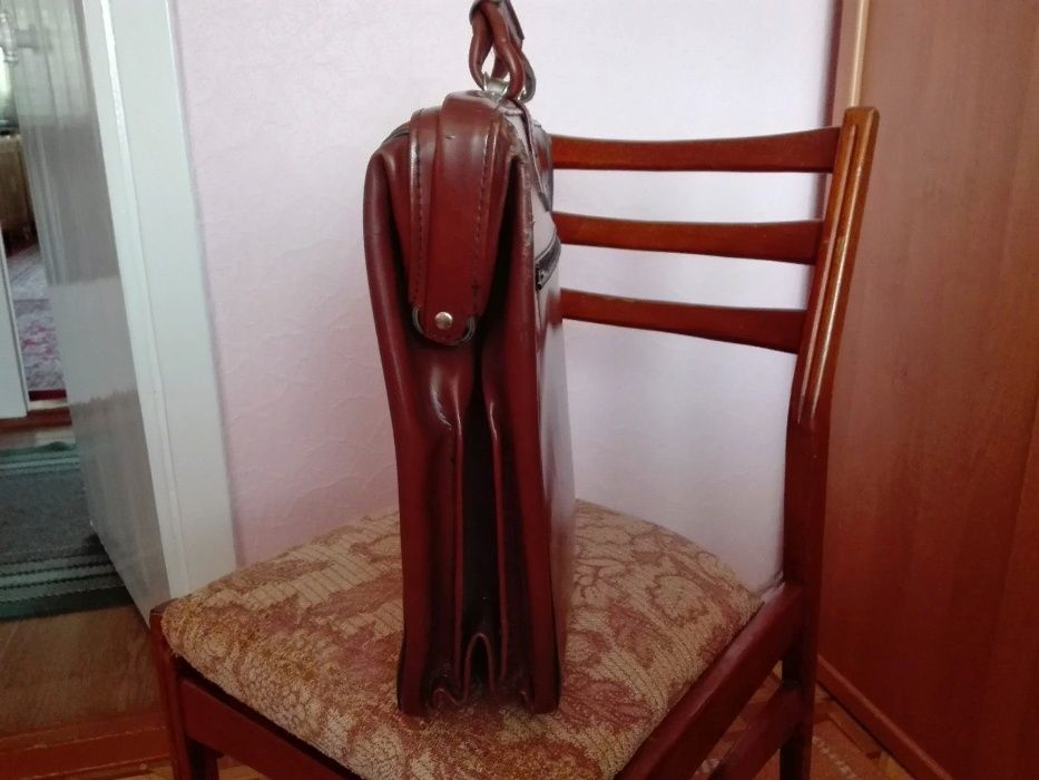 Портфель взрослый