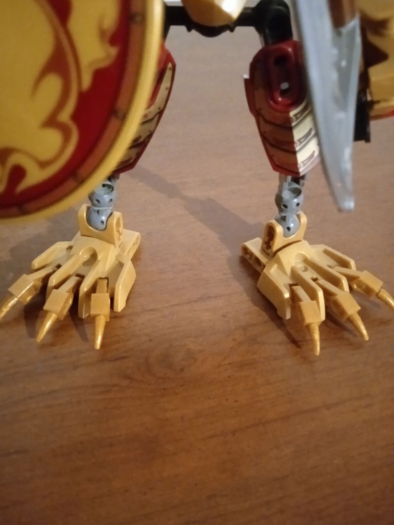 Bionicle lego robot