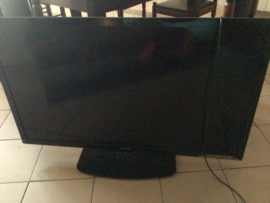 Telewizor Sharp 46 cali uszkodzony