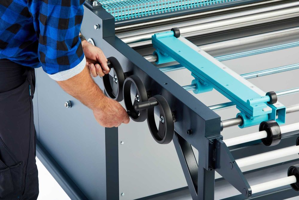 Linia do cięcia rozkroju wzdłużnego poprzecznego blachy