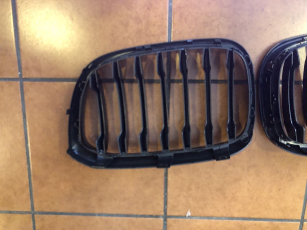 Grelha Frontal Dupla para BMW Série 2 F22/ F23, em preto brilhante