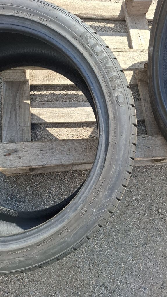 2шт 245 40 19 Kumho шины б.у резина склад шиномонтаж