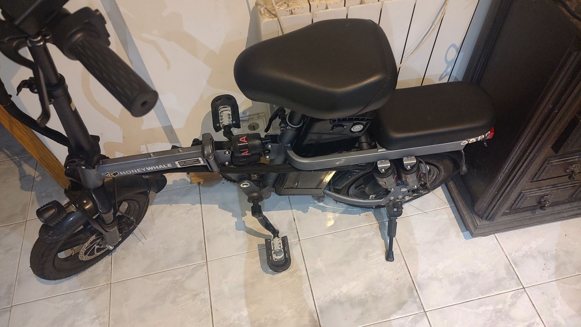 Bicicleta Elétrica Dobrável Honey Whale – €400