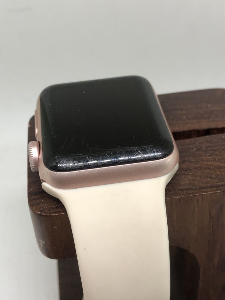 Оригінальні  Apple watch series 2 38 mm gold