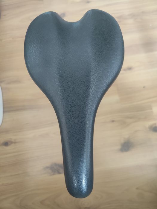 Siodełko rowerowe z amortyzatorem