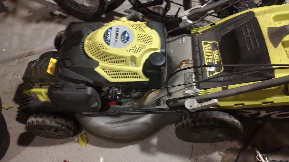 Kosiarka spalinowa Ryobi Subaru