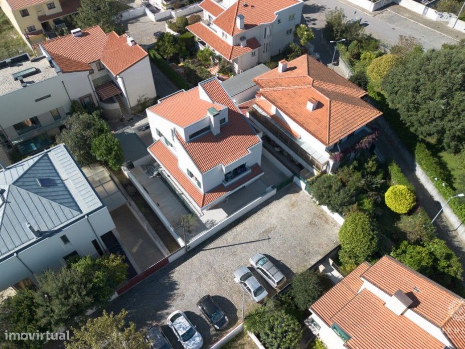 Moradia com 20 quartos e rentabilidade garantida