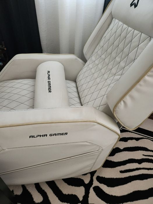Sofa alpha gamer