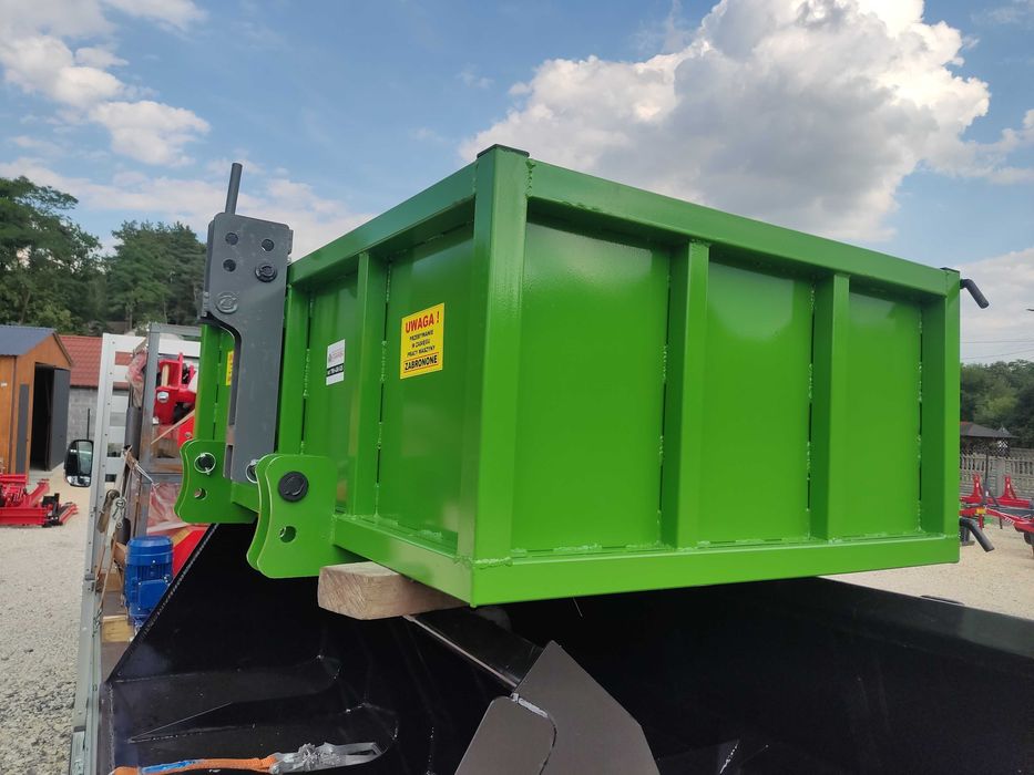 skrzynia transportowa do traktora do przewozu materiałów