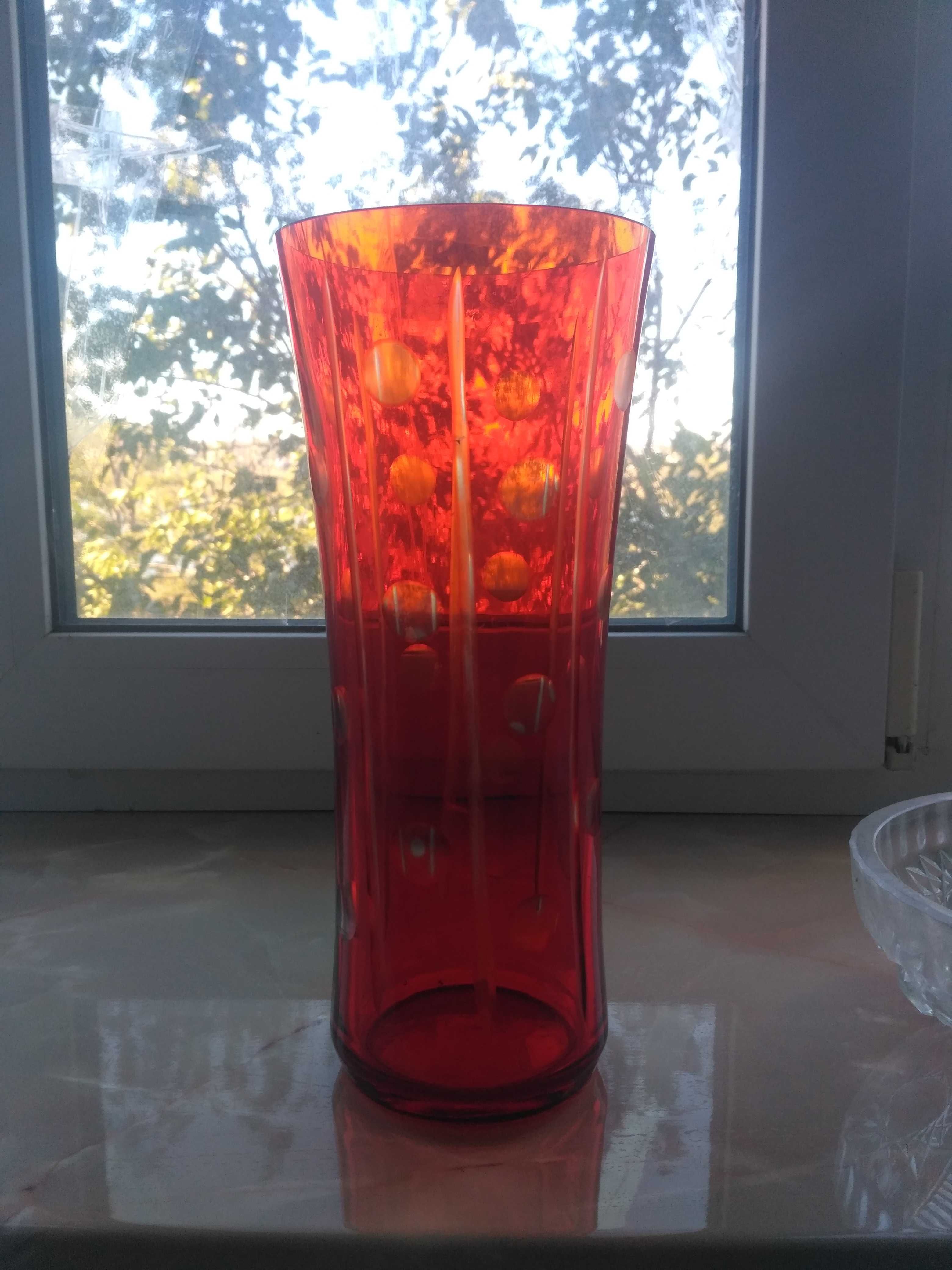 Продается стеклянная ваза керамика