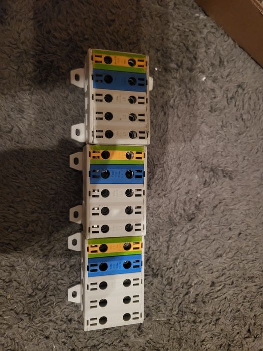 Зєднувач каблів від2,5 до25