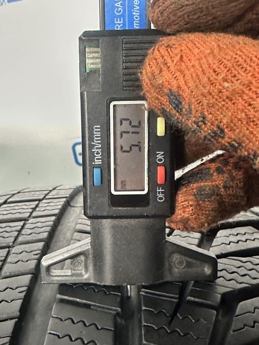 Зимові ШиниHankook 215/55/17 Winter icept evo2