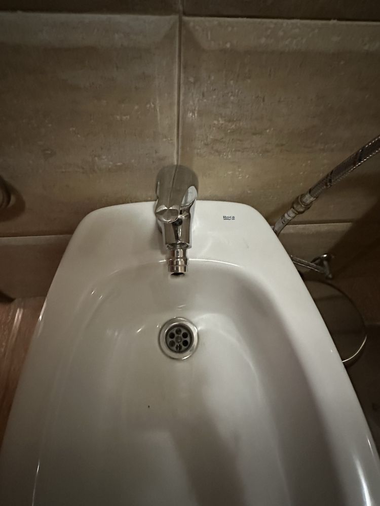 Sanita e bide casa banho