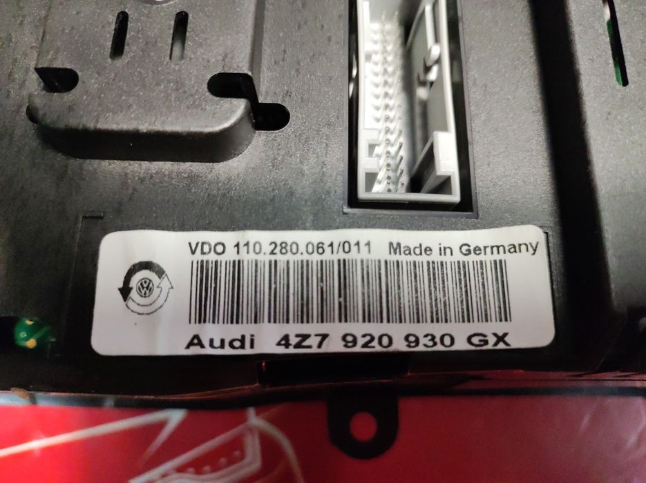 Licznik Zegary VDO Audi A6 C5 2.5 Quattro Allroad Automat
