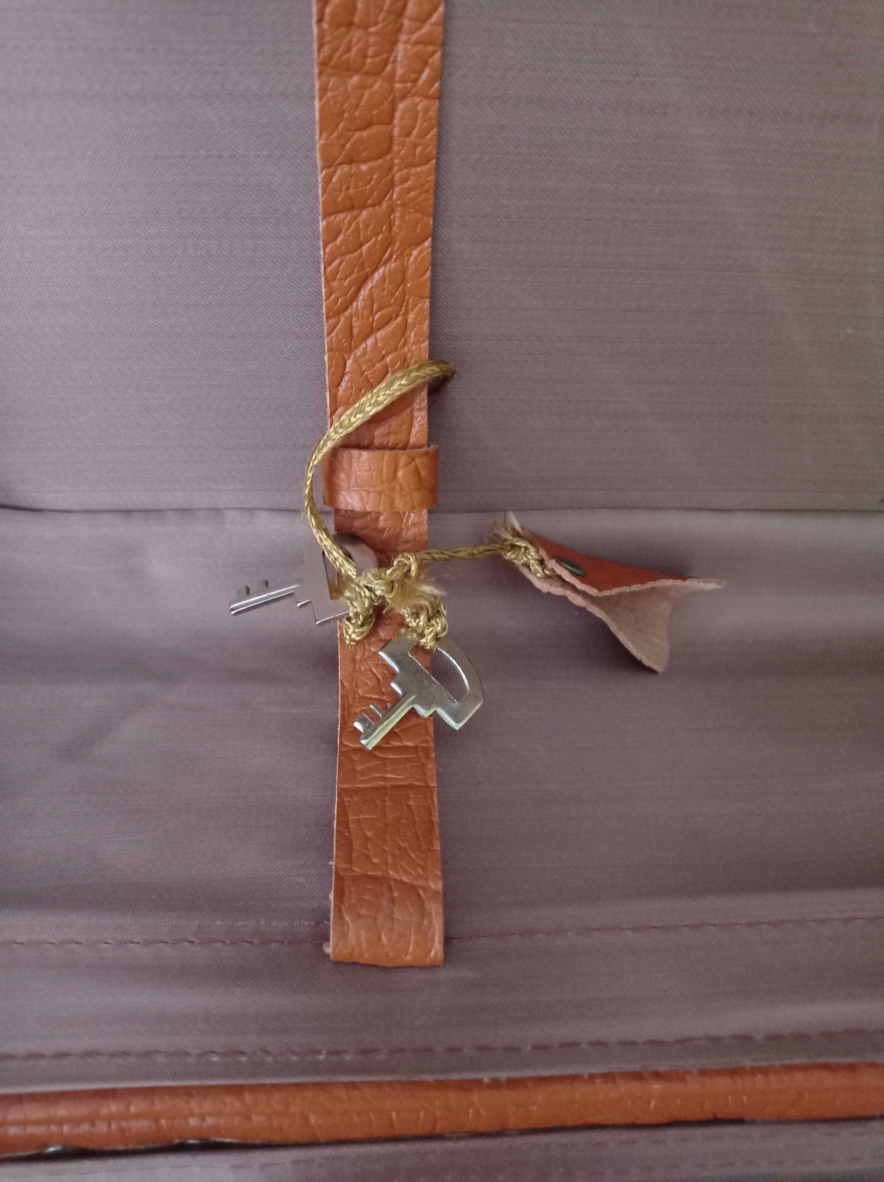 Walizka PRL, skórzana torba podróżna 64 x 47 x 20 cm