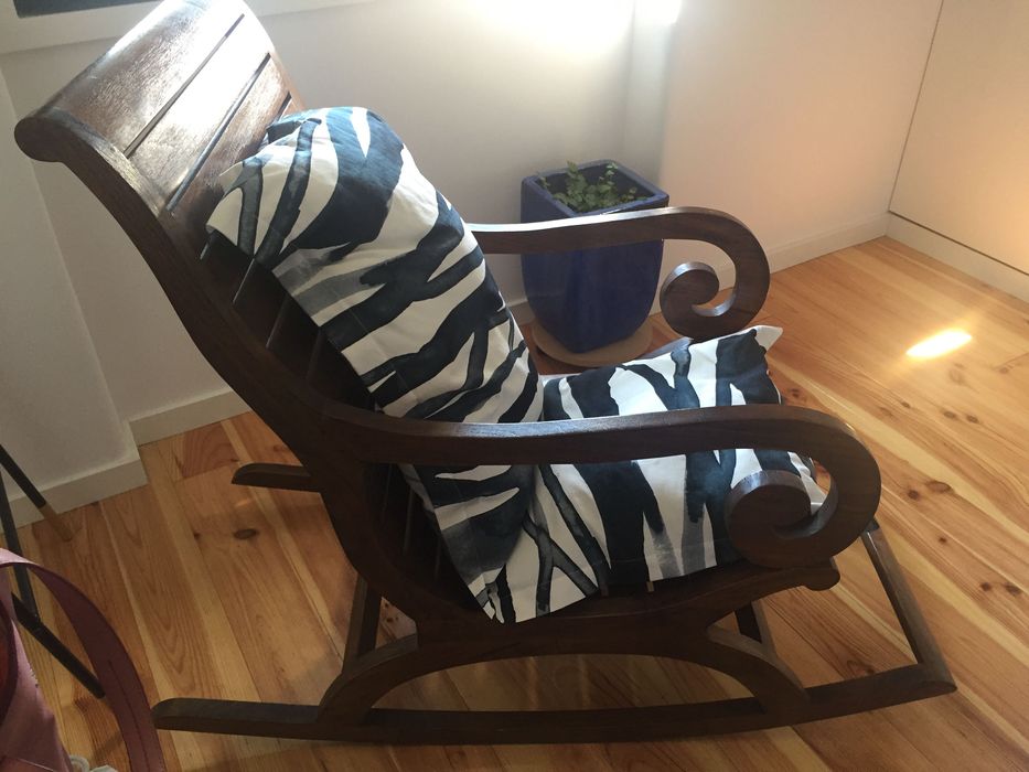 Cadeirão balouço madeira maciça