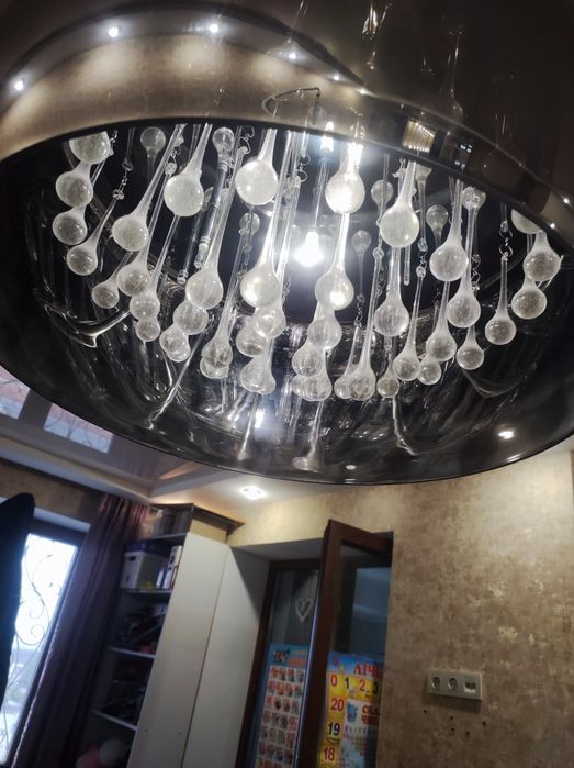 Люстра в идеальном состоянии