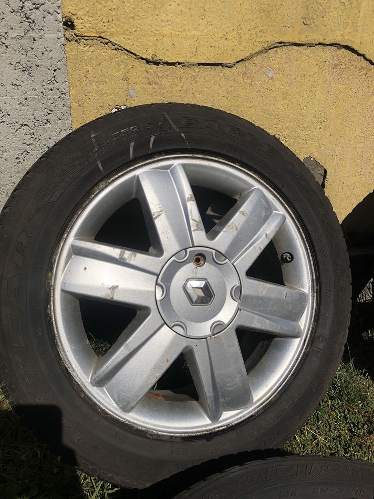 Зимова резина,колеса Renault Megane 2