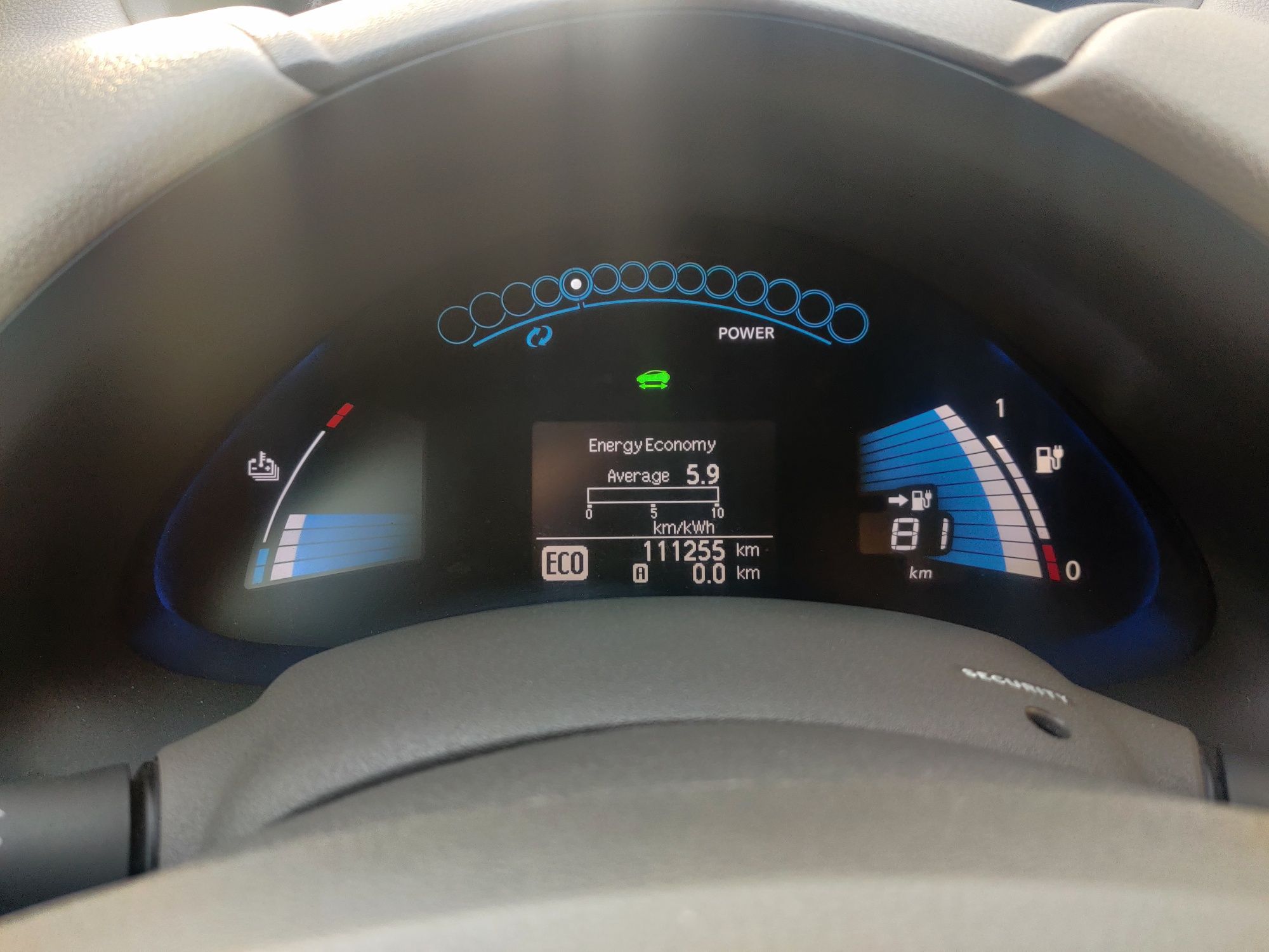 Продам Nissan Leaf SV электромобиль