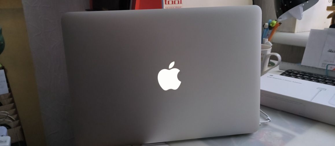 MacBook Pro A1502