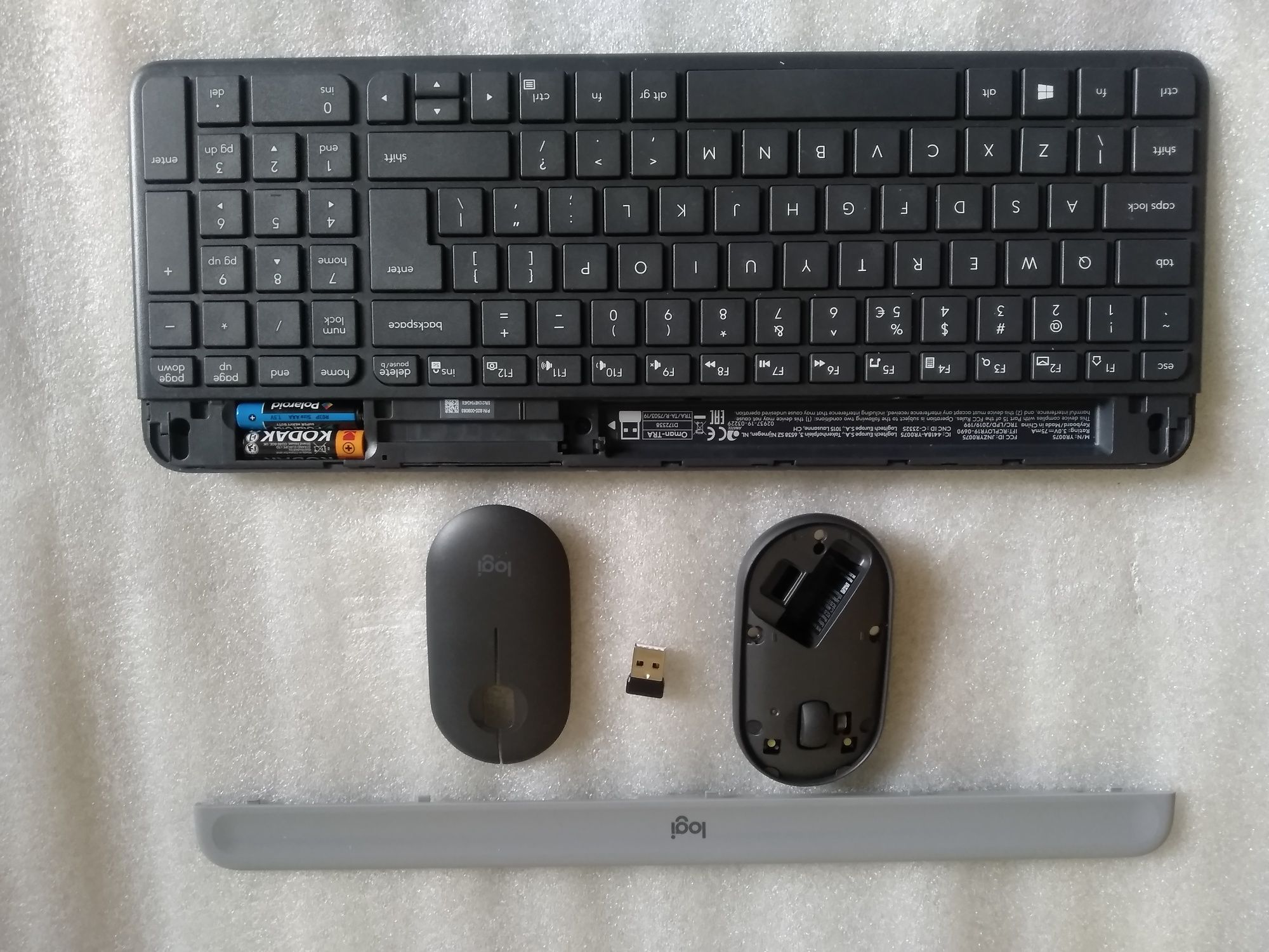 Logitech MK470 plus myszka