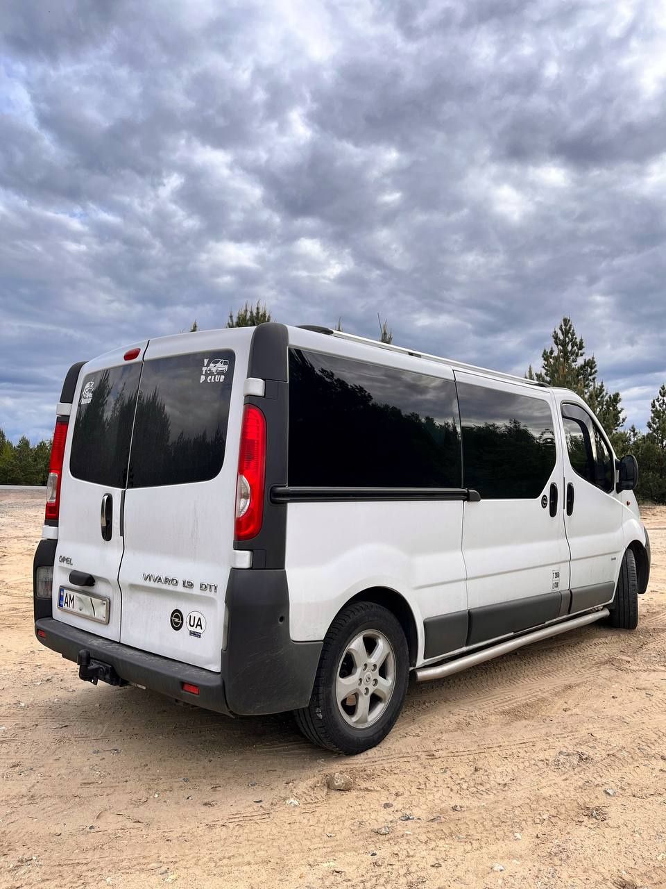 Продам OPEL VIVARO 1.9 DTI 2002.