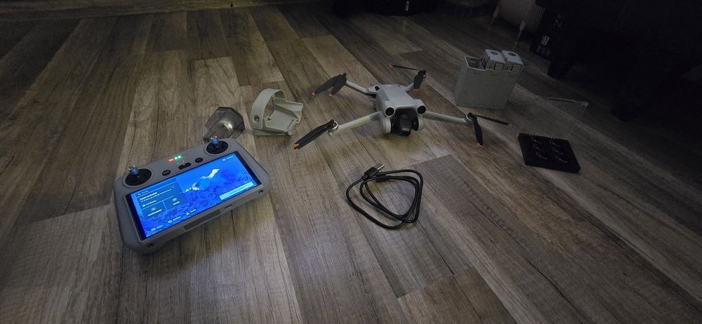 Sprzedam dji mini 3 pro